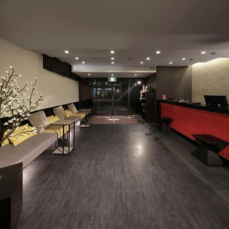 Kuromon Crystal Hotel Осака Экстерьер фото